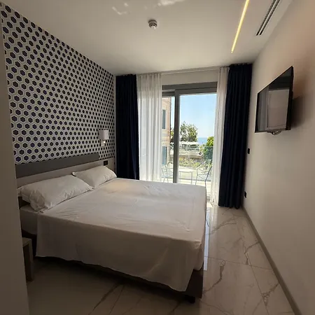 Levi 3* サンレモ