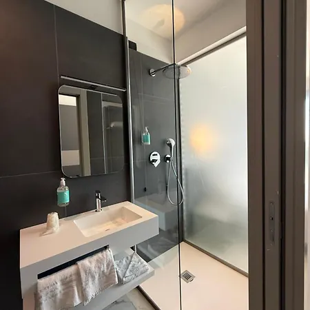 Levi ホテル サンレモ