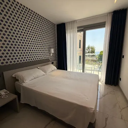 ホテル Levi サンレモ