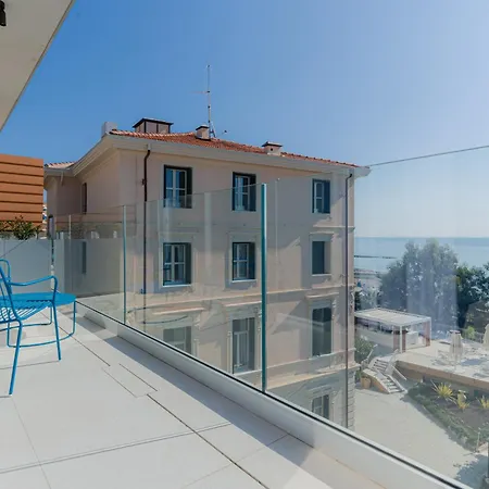 Hotel Levi 3*